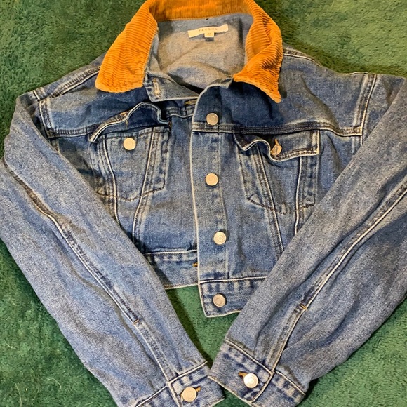 Jackets & Blazers - Pacsun cropped jean jacket.
